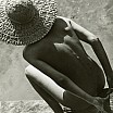 martin munkacsi nudo con cappello di paglia 1944